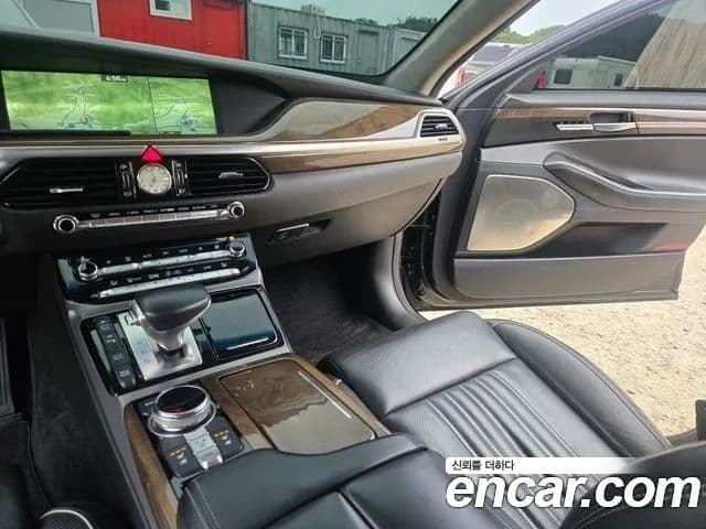 Genesis EQ900 Prestige, 2016 14