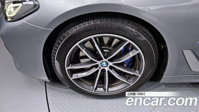 BMW 5시리즈 (G30) 520i M Sport, 2023 все фото