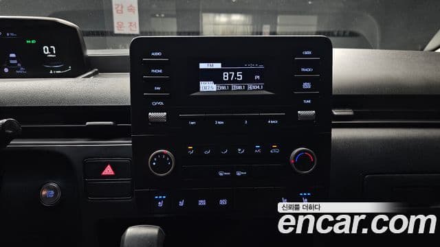 Hyundai Staria Modern, 2024 14