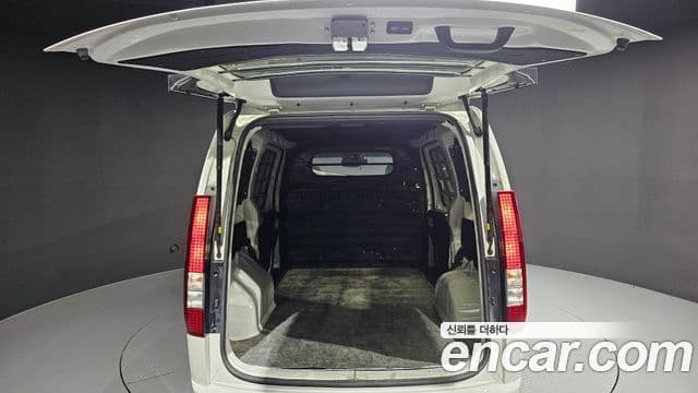 Hyundai Staria Modern, 2024 20