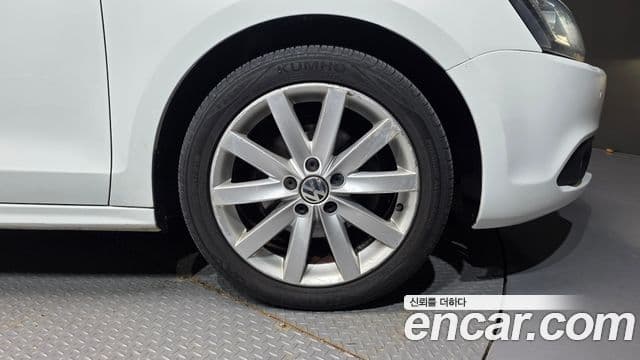 Volkswagen New Jetta 6세대, 2014 все фото