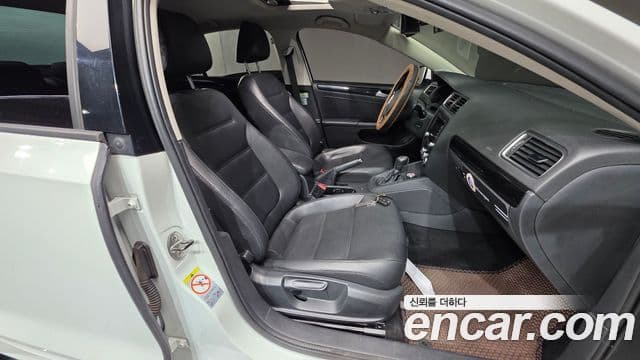 Volkswagen New Jetta 6세대, 2014 10