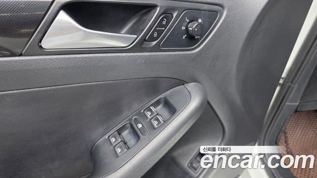 Volkswagen New Jetta 6세대, 2014 13