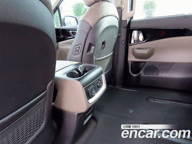 Kia The / новый New Carnival 4세대 Signature, 2024 16