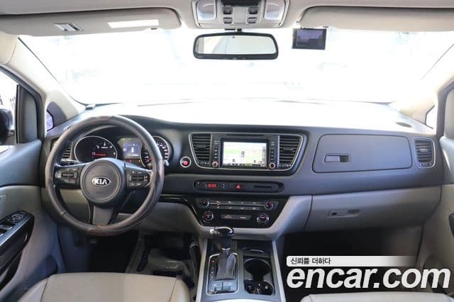 Kia All New Carnival Luxury, 2015 7