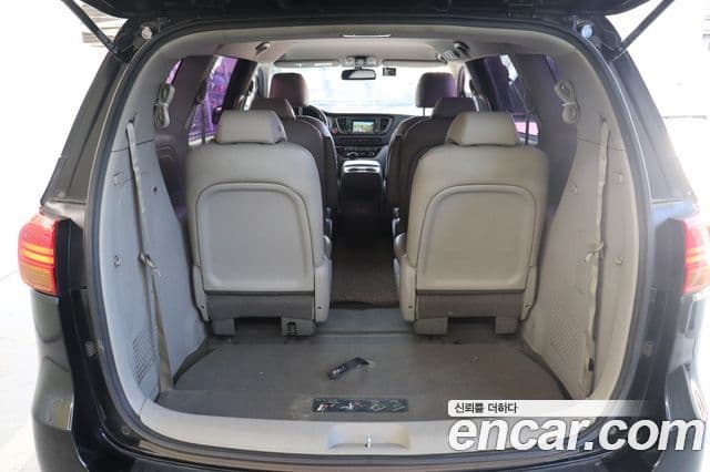 Kia All New Carnival Luxury, 2015 14