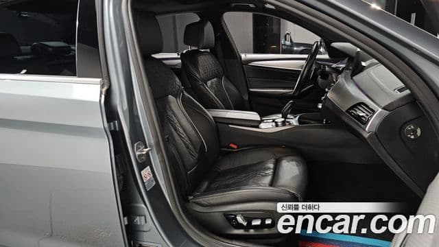 BMW 5시리즈 (G30) 520d M Sport Plus, 2019 10