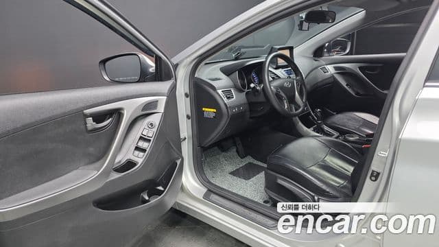 Hyundai The / новый New Avante Style, 2014 10