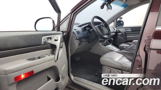 KG모빌리티(SsangYong) Korando 투리스모 4WD LT 11인승, 2014 10