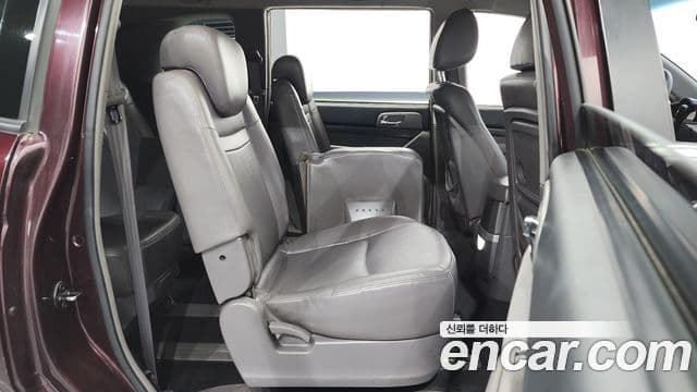 KG모빌리티(SsangYong) Korando 투리스모 4WD LT 11인승, 2014 12