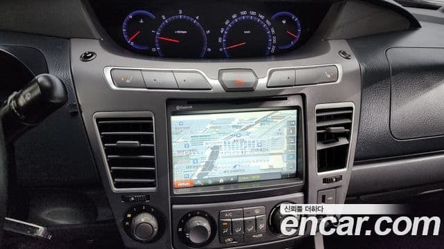 KG모빌리티(SsangYong) Korando 투리스모 4WD LT 11인승, 2014 14