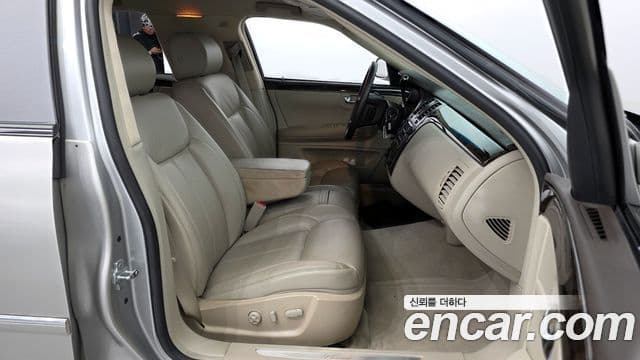 Cadillac DTS 4.6 лимузин, 2008 11