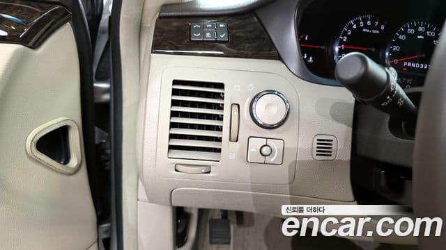 Cadillac DTS 4.6 лимузин, 2008 13