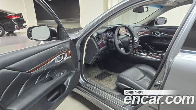 Infiniti Q70 Style, 2019 10