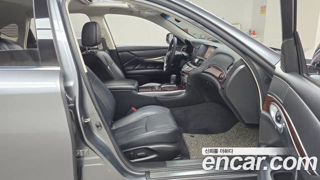 Infiniti Q70 Style, 2019 11