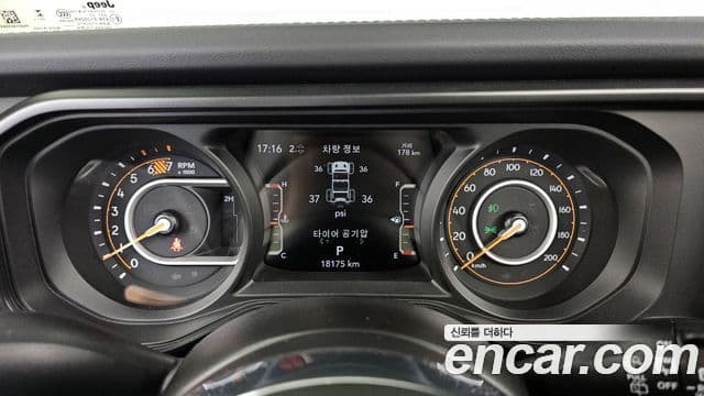 Jeep Wrangler (JL) 2.0 Sahara Power top 4도어, 2024 8