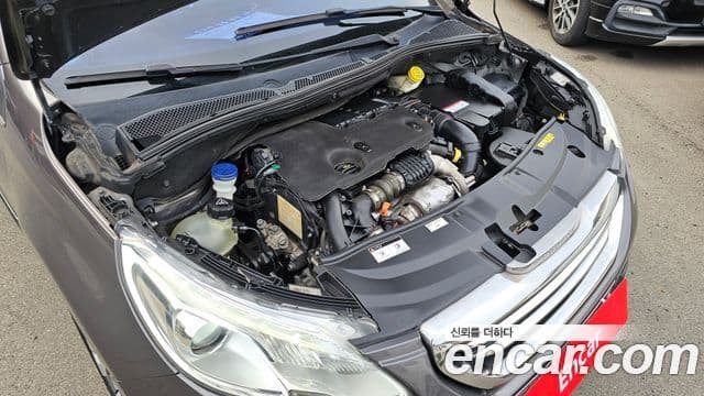 Peugeot 2008 1.6 e-HDi Felline L, 2015 6