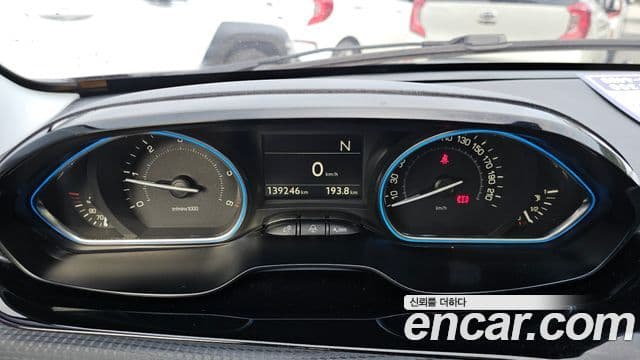 Peugeot 2008 1.6 e-HDi Felline L, 2015 8