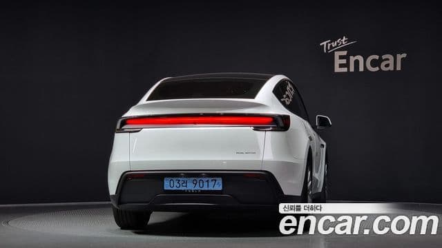 Tesla модель Y Long Range AWD, 2025 4