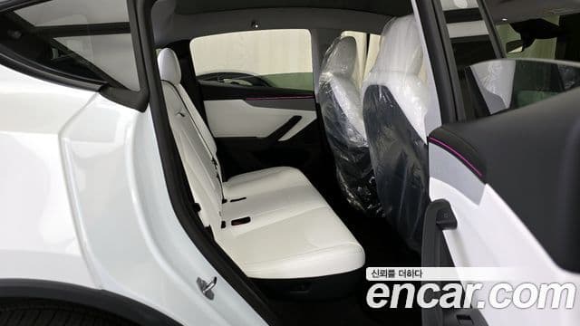 Tesla модель Y Long Range AWD, 2025 12