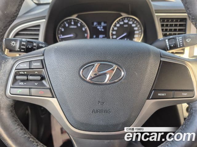 Hyundai Avante AD 1.6 GDI Smart, 2017 9