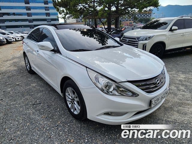 Hyundai YF Sonata LPI top, 2012 3