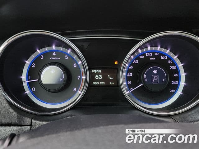 Hyundai YF Sonata LPI top, 2012 4