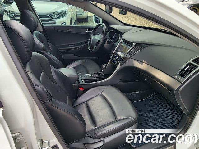 Hyundai YF Sonata LPI top, 2012 11