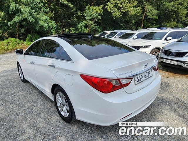 Hyundai YF Sonata LPI top, 2012 18