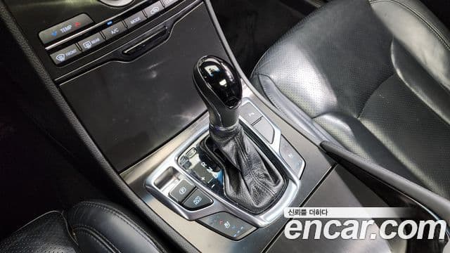 Hyundai Grandeur HG Modern, 2016 9