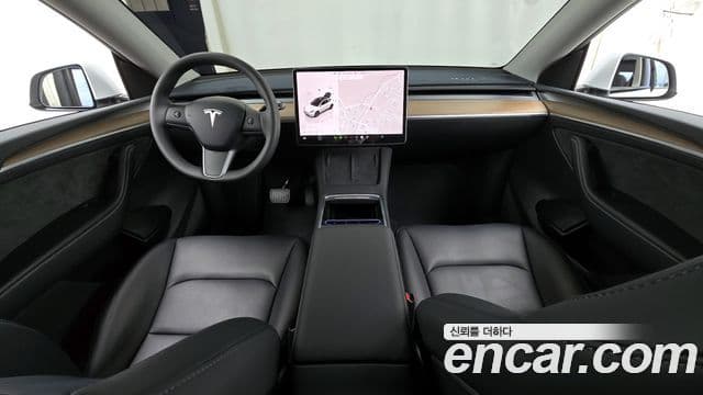 Tesla модель Y Long Range AWD, 2024 7