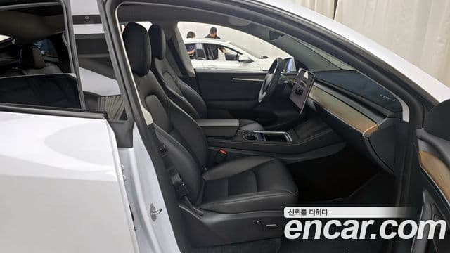 Tesla модель Y Long Range AWD, 2024 11