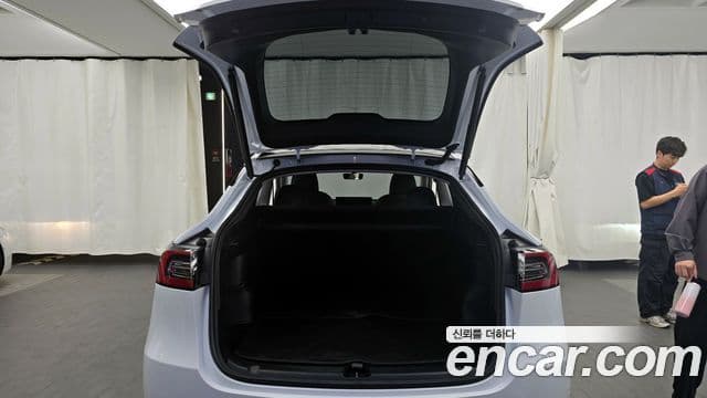 Tesla модель Y Long Range AWD, 2024 20