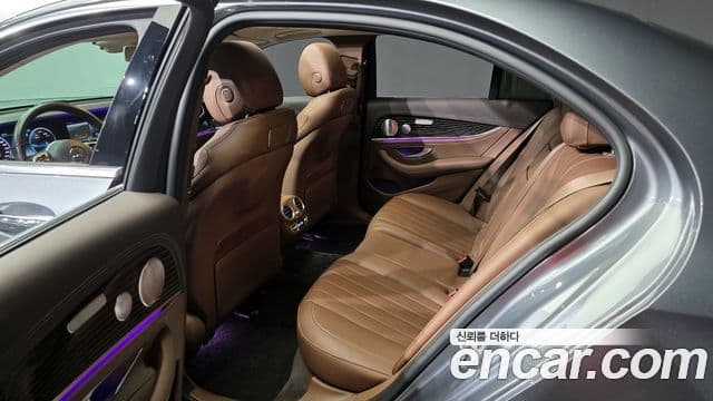 Mercedes-Benz E-класс W213 Exclusive, 2020 11