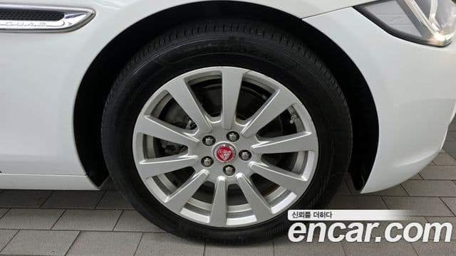 Jaguar XE Prestige, 2016 все фото