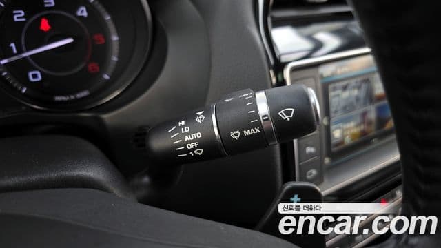 Jaguar XE Prestige, 2016 14