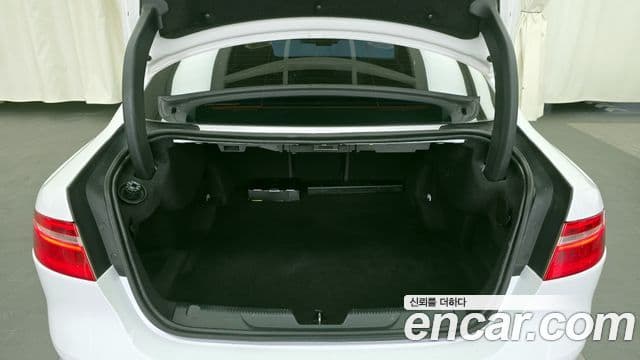 Jaguar XE Prestige, 2016 20