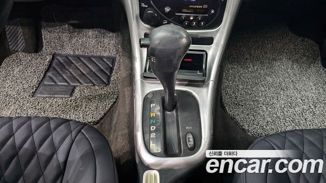 Hyundai 티뷰론 2.0 TGX, 1997 9