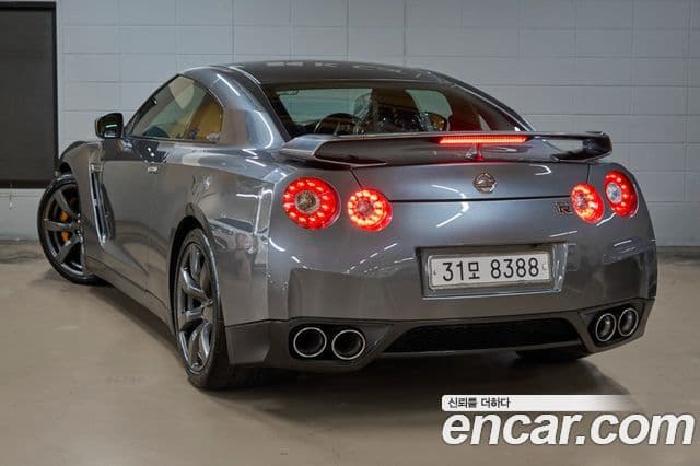 Nissan GT-R R35, 2008 2