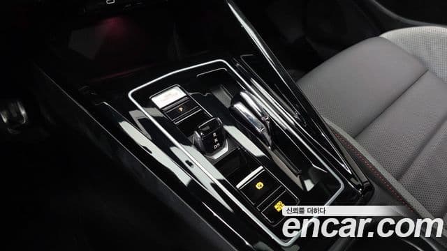 Volkswagen Гольф 8세대 2.0 GTI, 2024 9