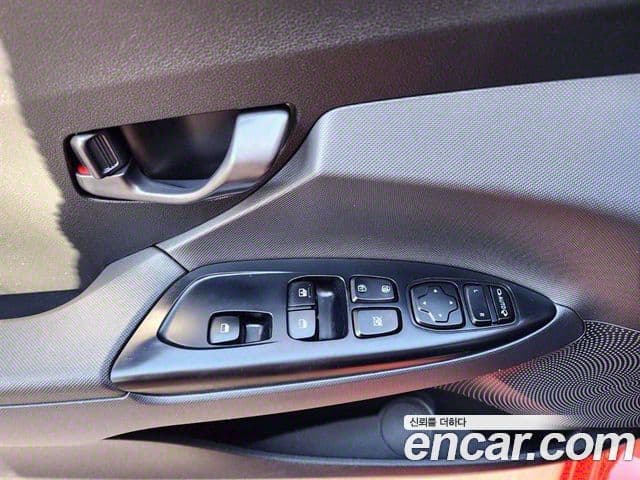 Hyundai Veloster (JS) Core, 2018 12