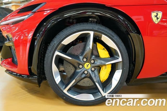 Ferrari Purosangue, 2025 все фото