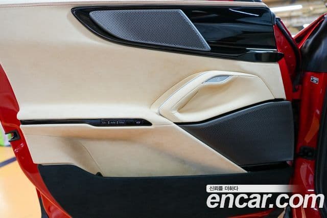 Ferrari Purosangue, 2025 18