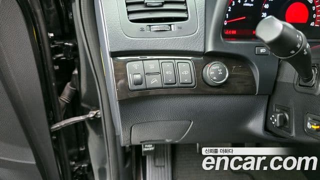 Kia Mohave 4WD KV300, 2012 17