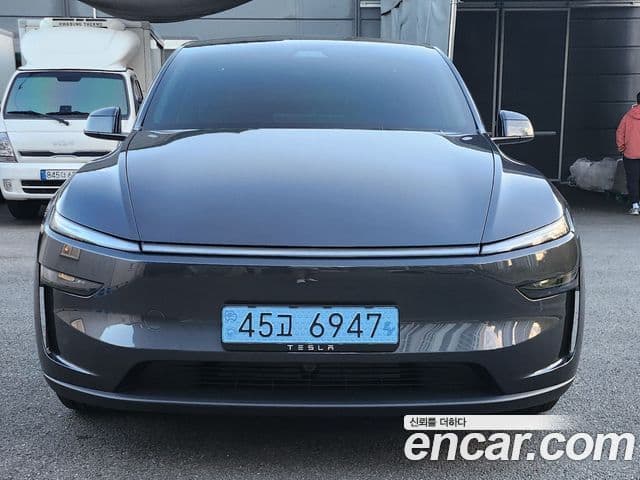 Tesla модель Y Long Range AWD, 2025 1