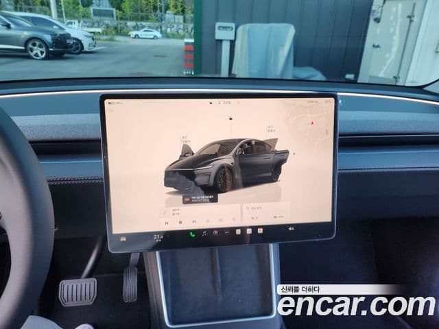 Tesla модель Y Long Range AWD, 2025 11