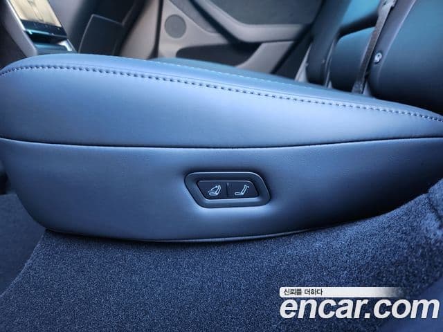 Tesla модель Y Long Range AWD, 2025 16