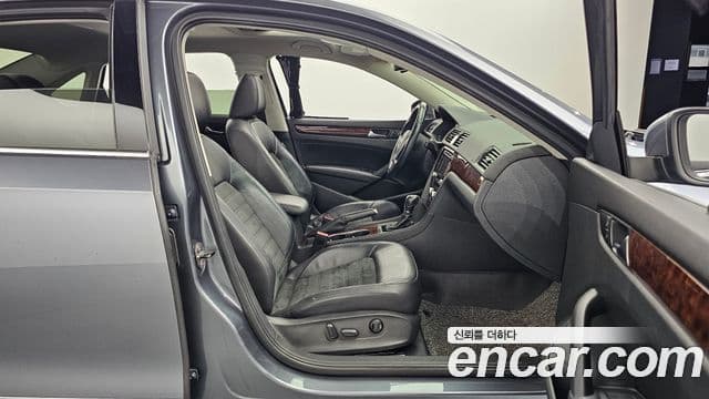 Volkswagen The / новый New Passat B7, 2013 10