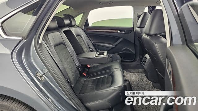 Volkswagen The / новый New Passat B7, 2013 12