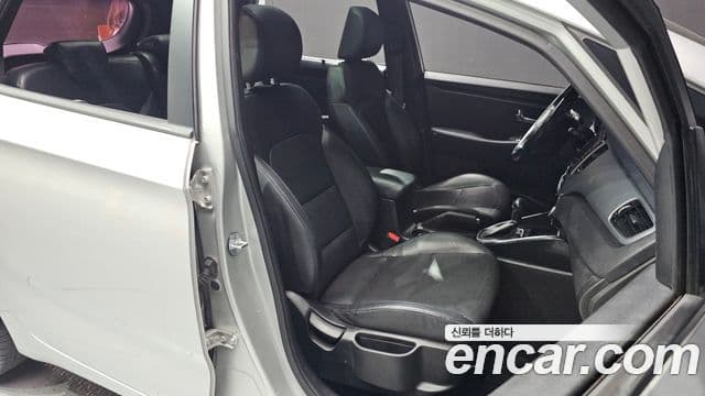 Kia All New Carens Prestige, 2014 11